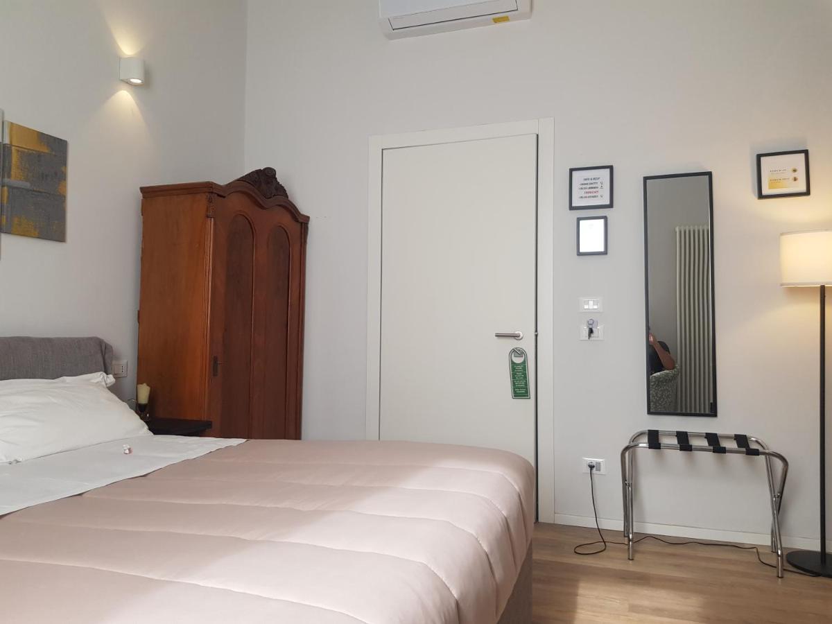 Nuova Porta Dei Musicisti - Locazione Turistica Hotell Verona Eksteriør bilde